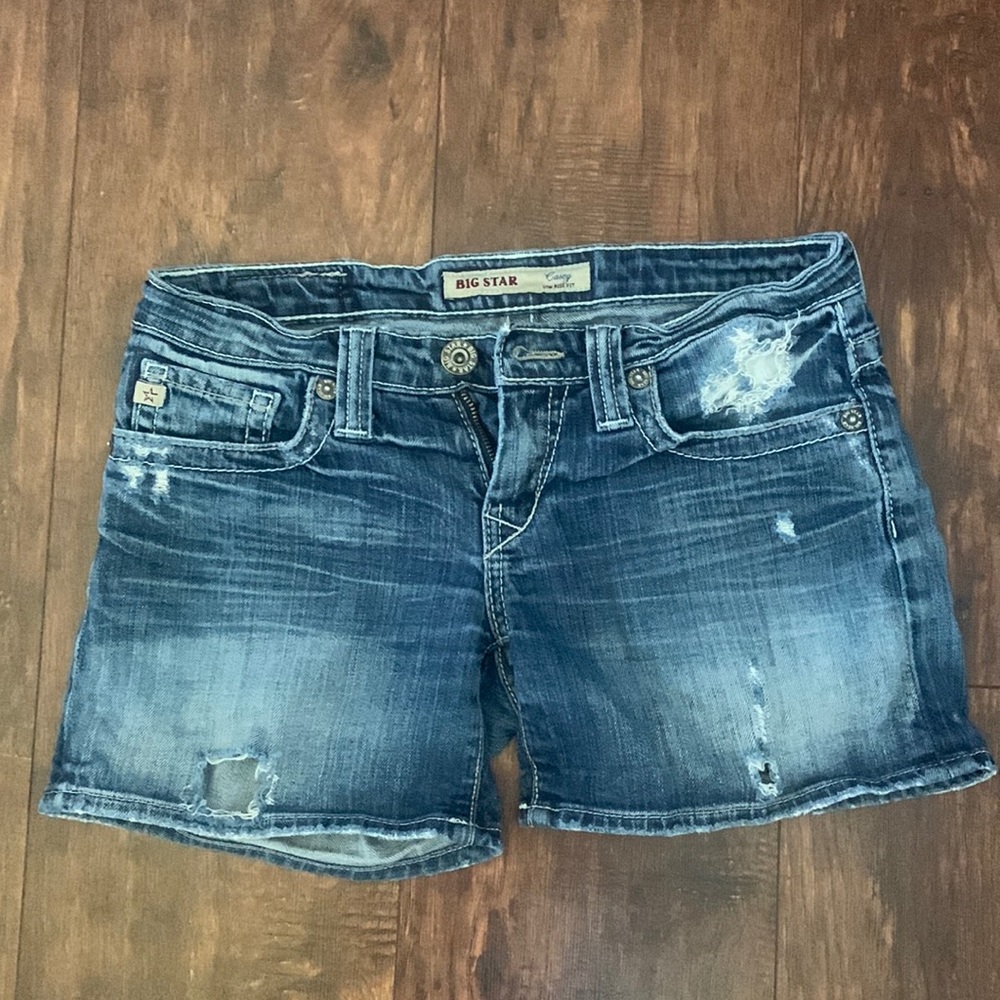 Women’s size 26 big star Casey jean shorts